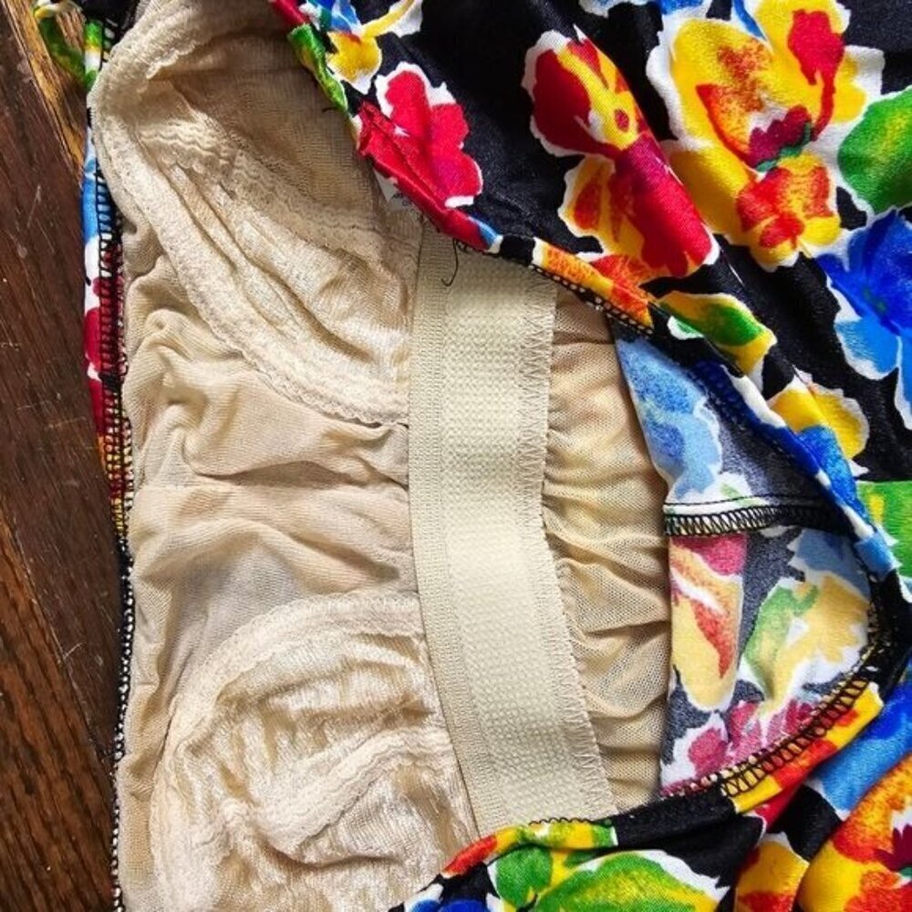 Vintage 70s ILGWU Black Tropical Floral One Piece Skirt Swimsuit - Picture 7 of 11